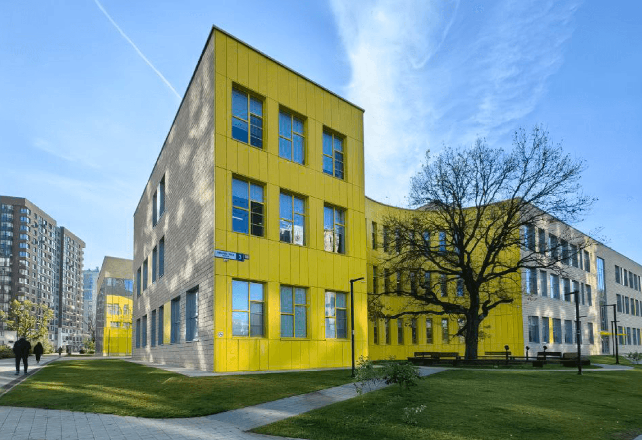 Школа "Энергия" на территории ЖК "Скандинавия" - проектирование освещения от компании Световые Технологии