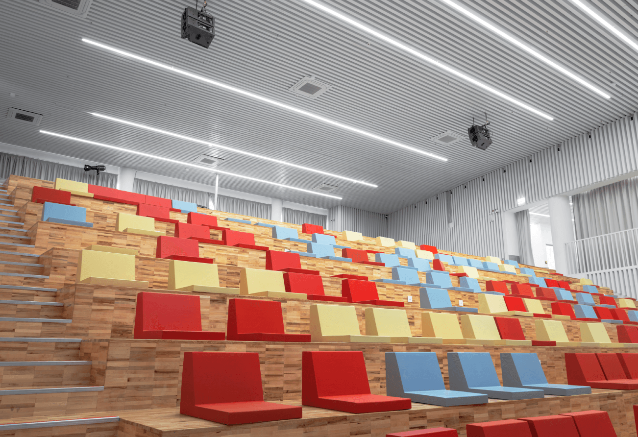 Школа в Коммунарке - проектирование освещения от компании Световые Технологии